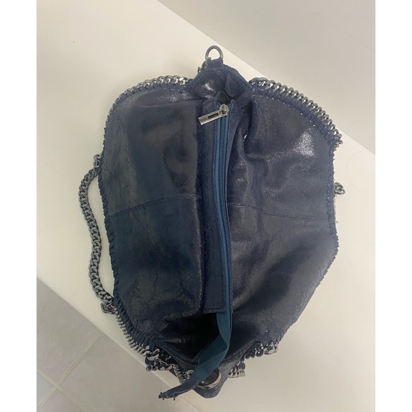 GENUINE LEATHER VERA PELLE HANDBAG, NAVY BLUE WITH METAL CHAIN HANDLES - Picture 9 of 16